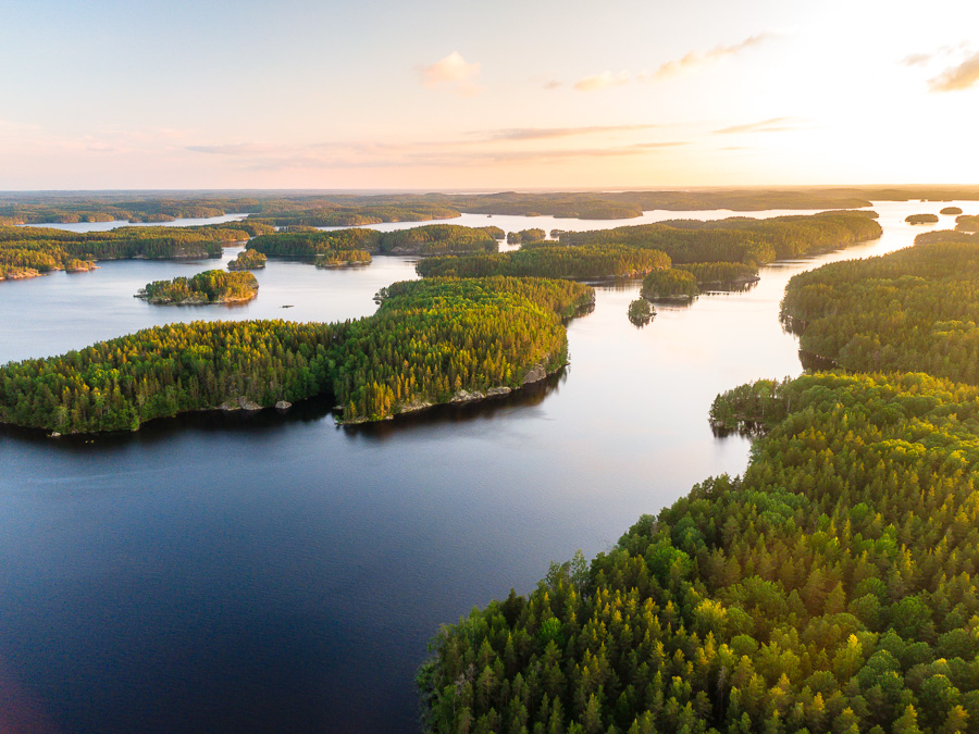 Linnansaaren kansallispuisto ilmakuva melonta kayaking Linnansaari Haukivesi Saimaa Linnansaari National Park Lake Saimaa